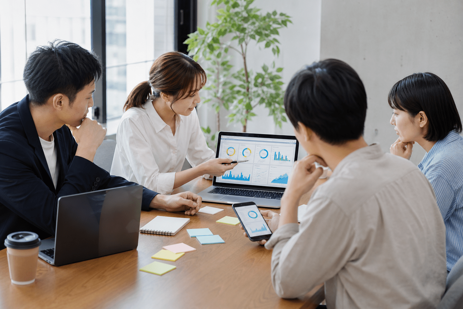 費用相場を比較:価格差が生まれる理由をイメージした画像