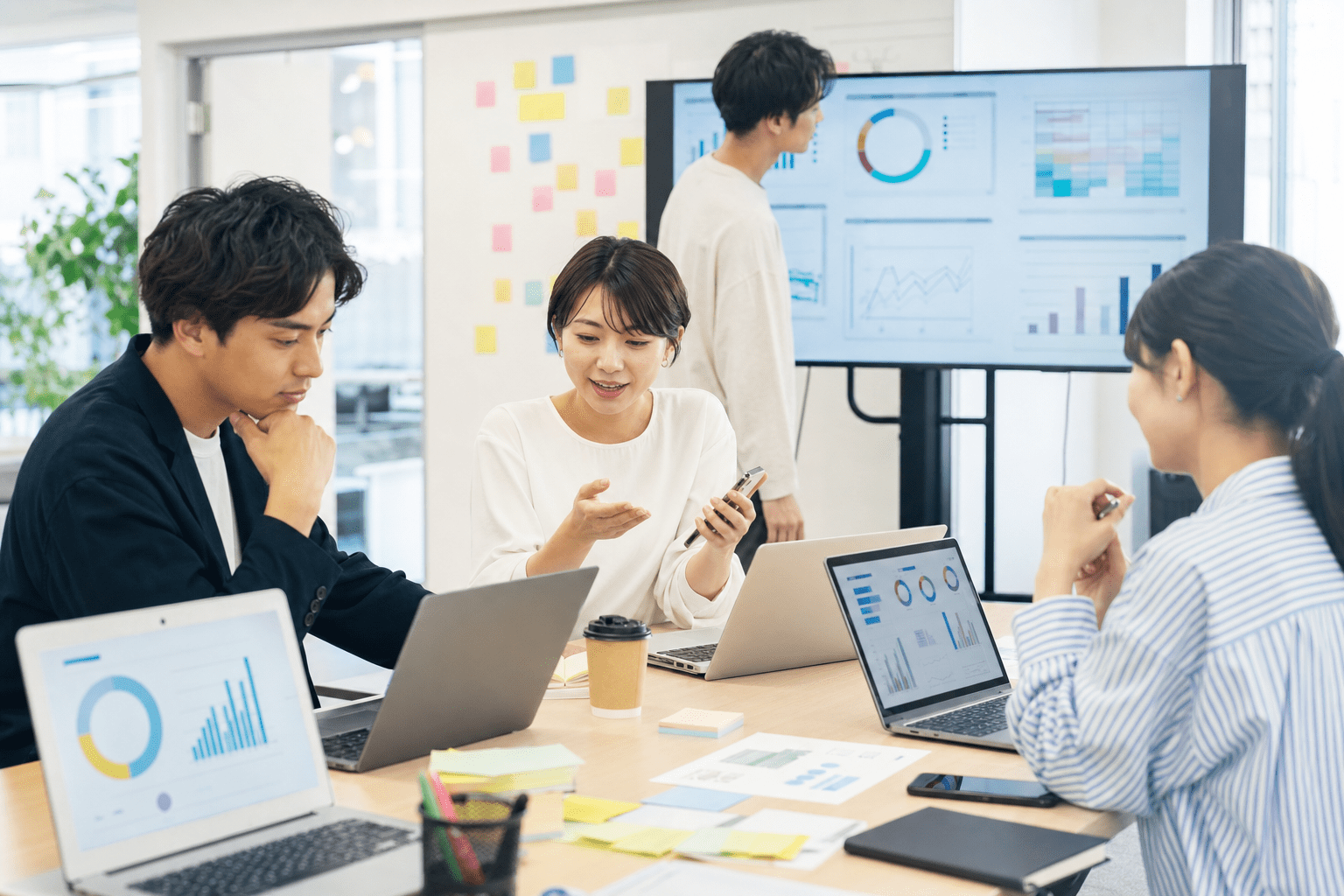 成果報酬型SNS運用代行の料金相場をイメージした画像